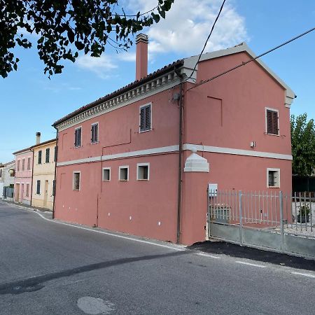 B&B La Grancia Chiaravalle Marche Exterior foto