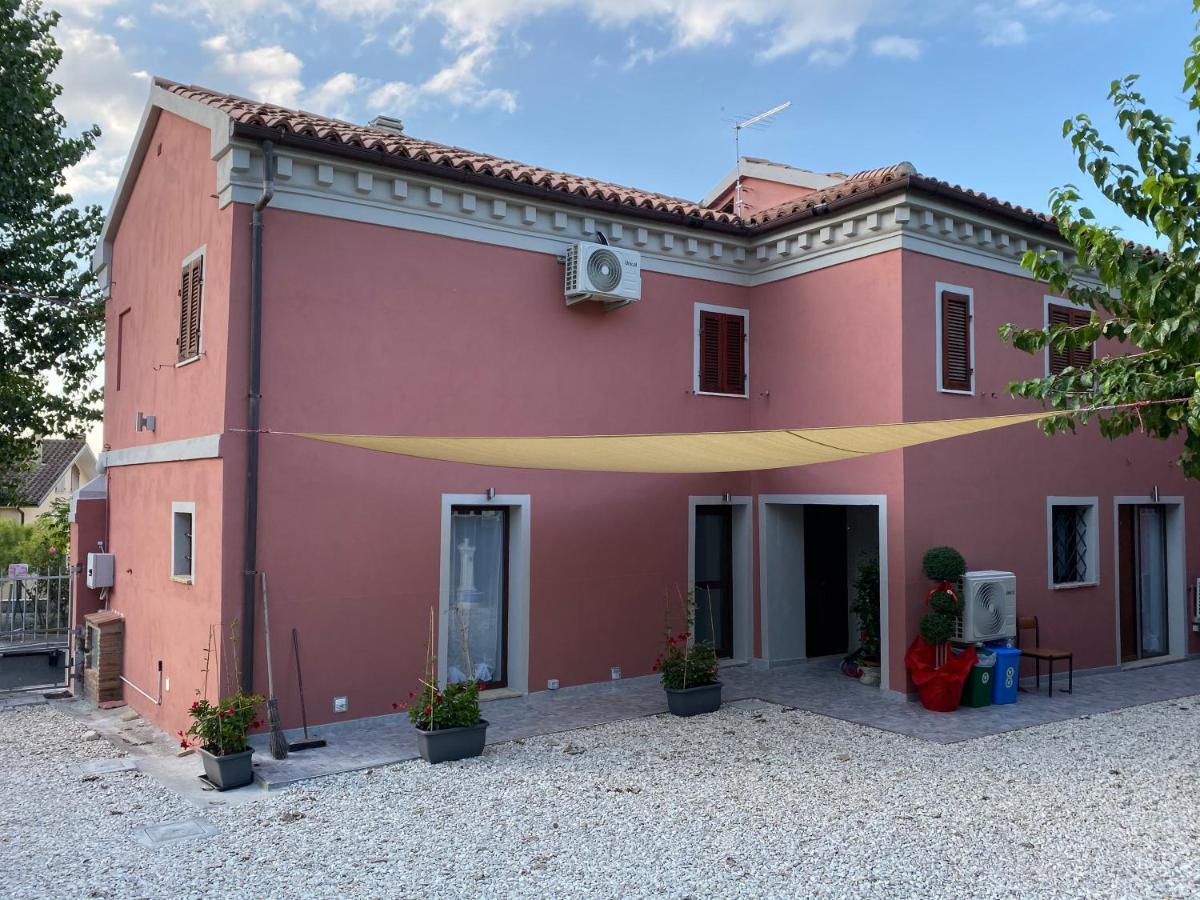 B&B La Grancia Chiaravalle Marche Exterior foto